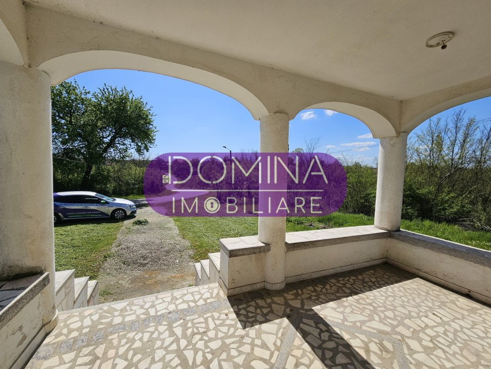 Vânzare casă și teren situate în  Drăguțești, sat Tîlvești - zonă liniștită