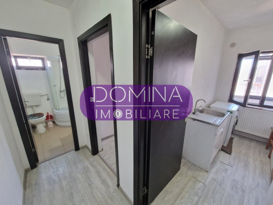 Vânzare garsonieră  în Târgu Jiu, strada Meteor -în apropierea Pieței Centrale