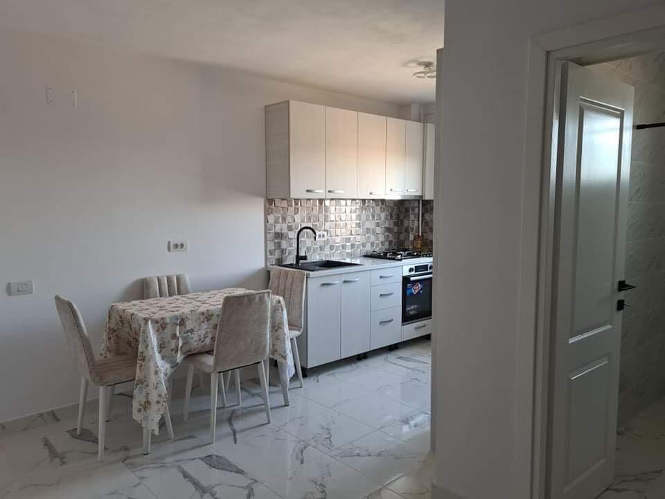 Vânzare garsonieră , 44 mp, situată în Târgu Jiu, Cartier Primăverii