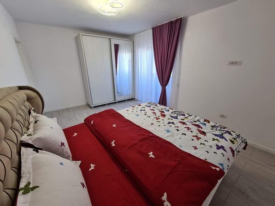 Vânzare garsonieră , 44 mp, situată în Târgu Jiu, Cartier Primăverii