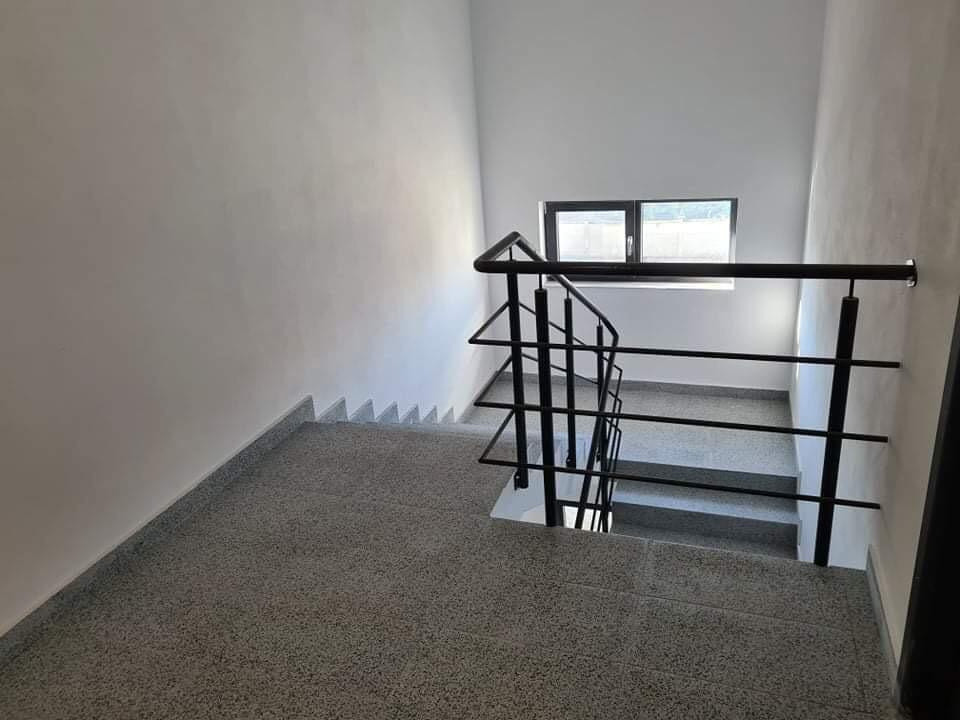 Vânzare garsonieră , 44 mp, situată în Târgu Jiu, Cartier Primăverii