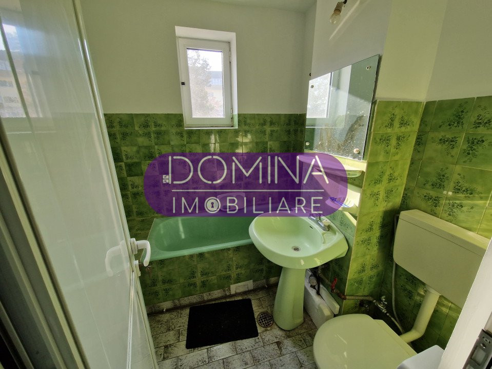 Vânzare apartament 4 camere decomandat, Bld. Ecaterina Teodoroiu