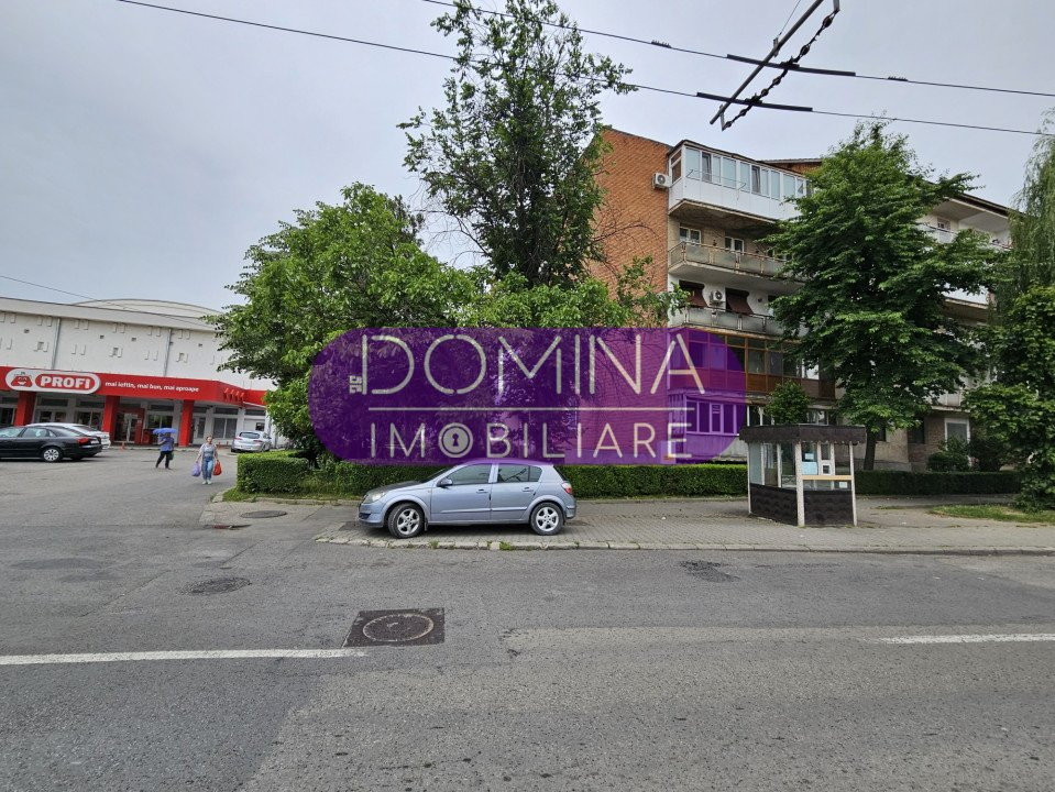 Vânzare apartament 4 camere decomandat, Bld. Ecaterina Teodoroiu