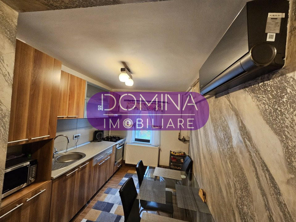 Vânzare apartament 3 camere *etaj 1* situat în Târgu Jiu, strada Nicolae Grigore