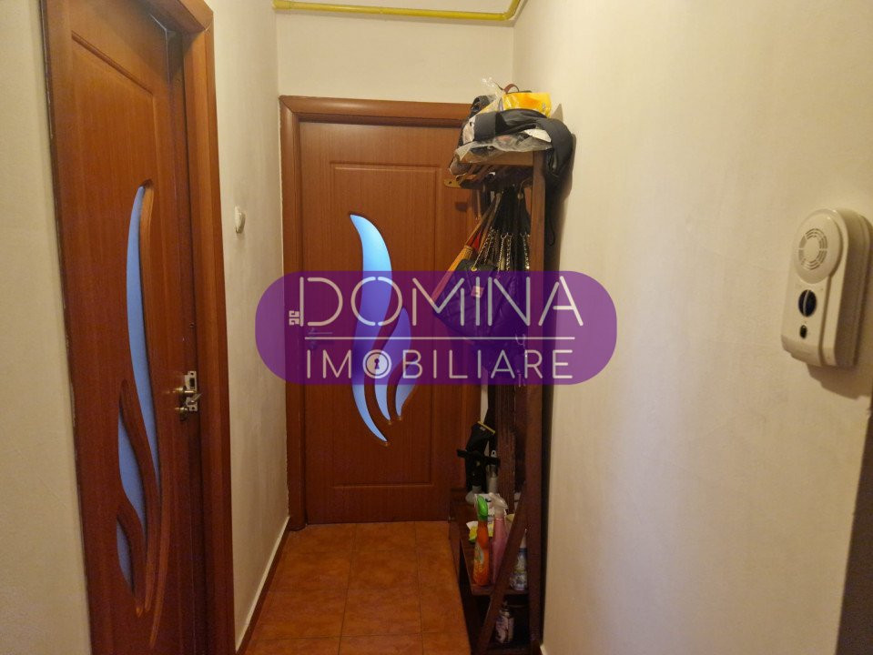 Vânzare garsonieră confort 1, situată în Târgu Jiu, strada 23 August