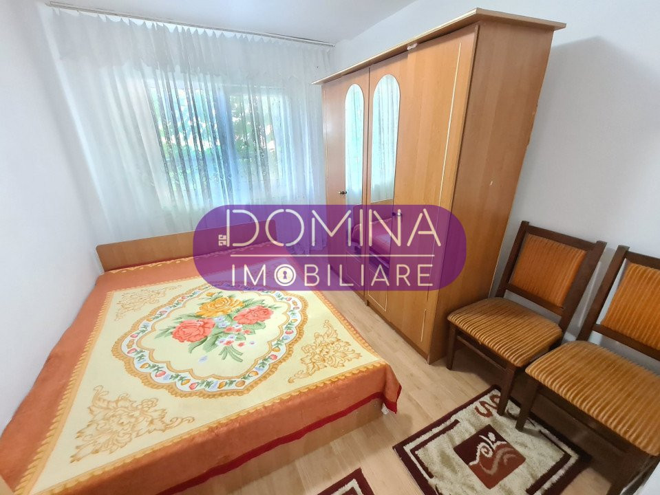 Vânzare apartament 3 camere situat în Târgu Jiu, strada 23 August