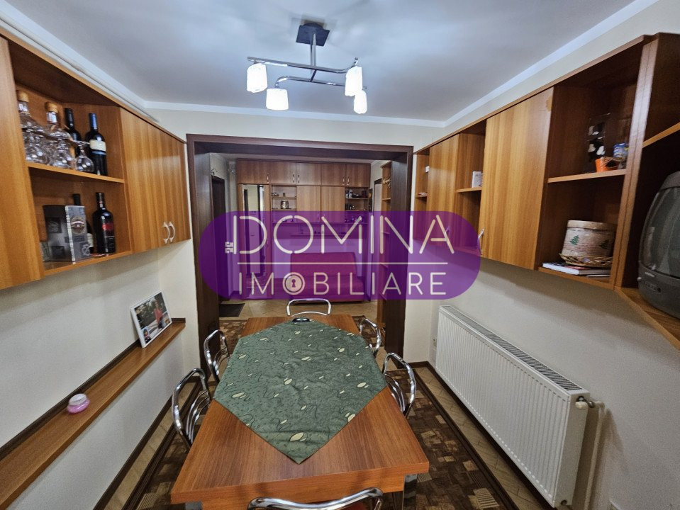 Vânzare apartament 2 camere - etaj 1,  str. 22 Decembrie 1989 ( zona 8 Mai)