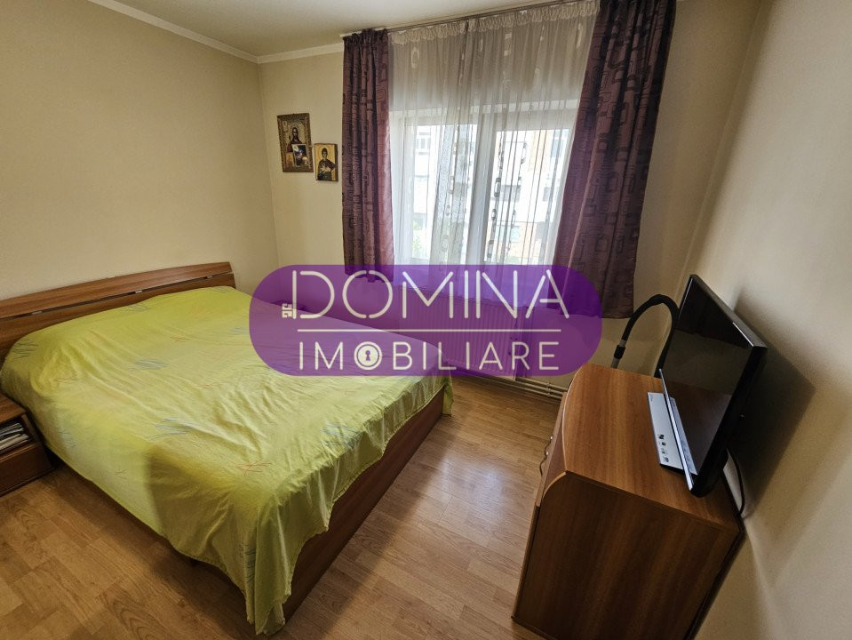 Vânzare apartament 2 camere - etaj 1,  str. 22 Decembrie 1989 ( zona 8 Mai)