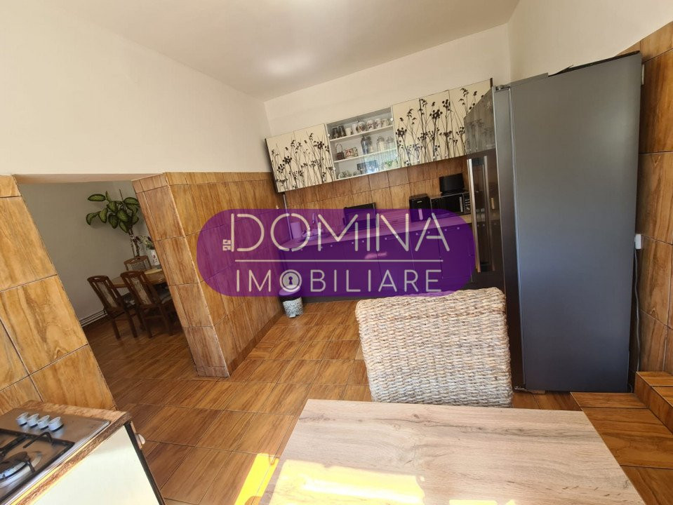 Vânzare casă în Tg Jiu,  strada Calea Severinului - la 1,5 Km de Piața Centrală