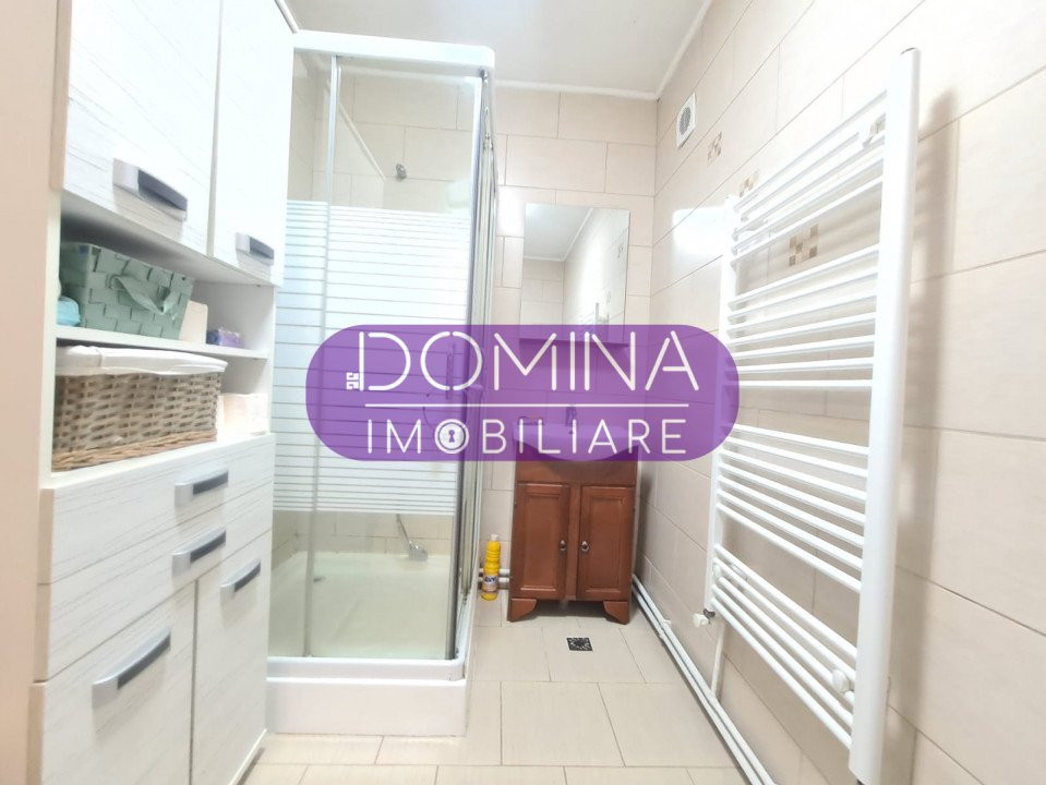 Vânzare casă în Tg Jiu,  strada Calea Severinului - la 1,5 Km de Piața Centrală