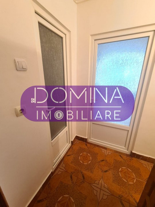 Vânzare garsonieră confort 1, situată în Târgu Jiu, etaj 1, strada Zambilelor