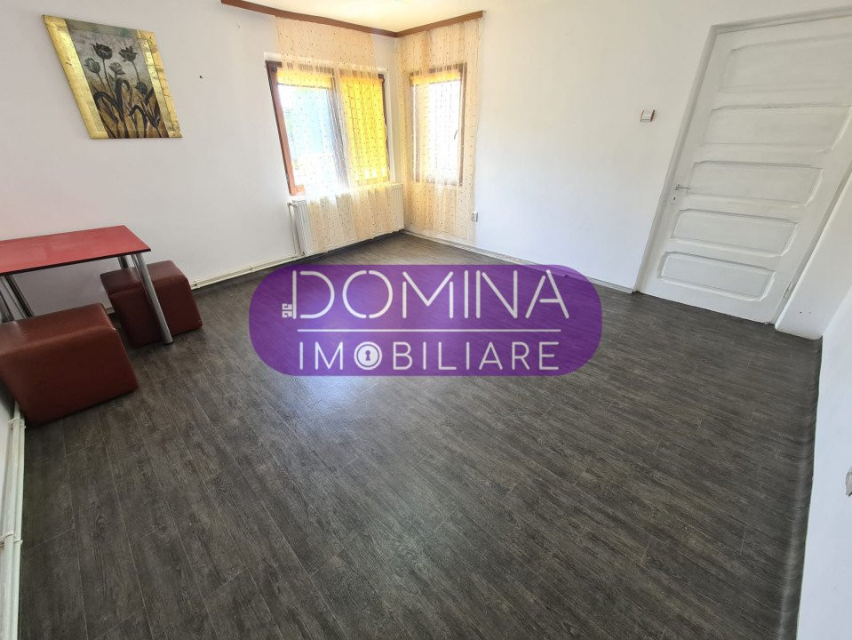 Vânzare casă situată în Târgu Jiu, strada Comuna din Paris - zonă centrală