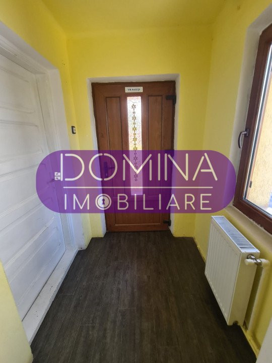 Vânzare casă situată în Târgu Jiu, strada Comuna din Paris - zonă centrală