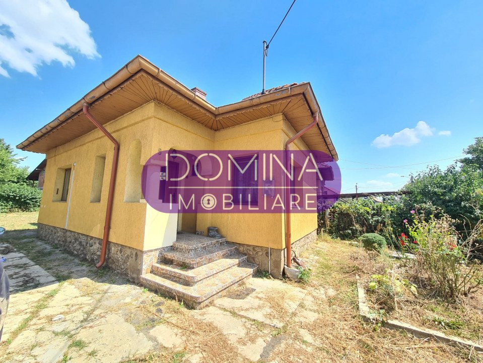 Vânzare casă situată în Târgu Jiu, strada Comuna din Paris - zonă centrală