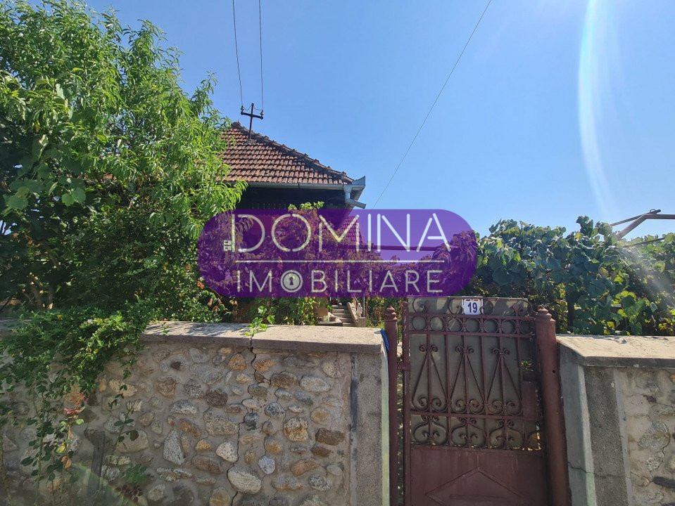 Vânzare proprietate, situată în comuna Lelești, sat Rasovița