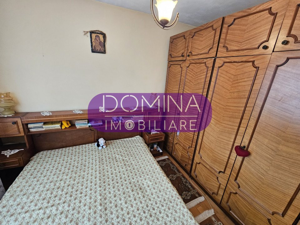 Vânzare apartament 3 camere, Aleea Plopilor - zona 9 Mai