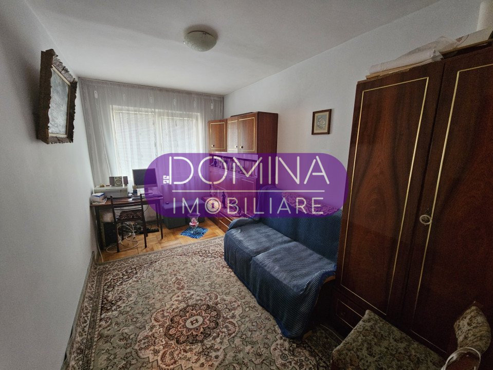 Vânzare apartament 3 camere, Aleea Plopilor - zona 9 Mai