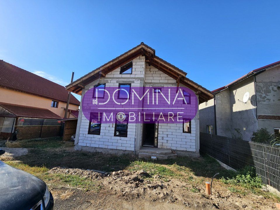 Vânzare casă P+M situată în Târgu Jiu, strada Elvira Godeanu - cartier Preajba