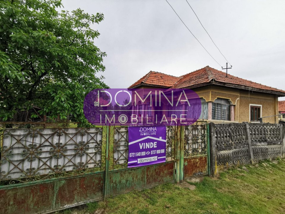 Vânzare casă + terenuri în apropierea orașului Târgu Cărbunești, sat Curteana