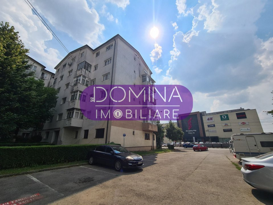 Vânzare apartament 3 camere situat în Târgu Jiu, Strada 9 Mai (zona Mall)