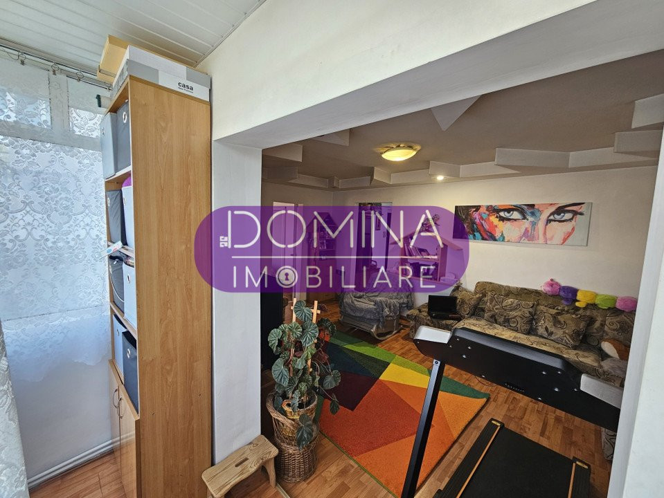 Vânzare apartament 3 camere primitor situat în Târgu Jiu, strada 23 August