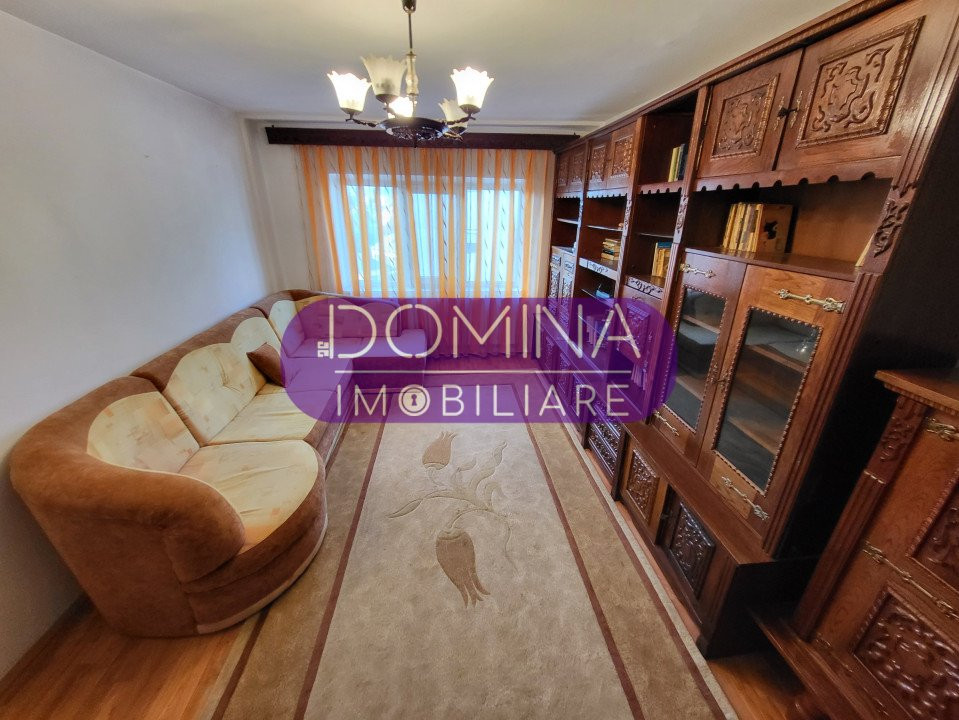 Vânzare apartament 3 camere decomandat, 70 mp,  situat în Tg. Jiu, str. A.I.Cuza