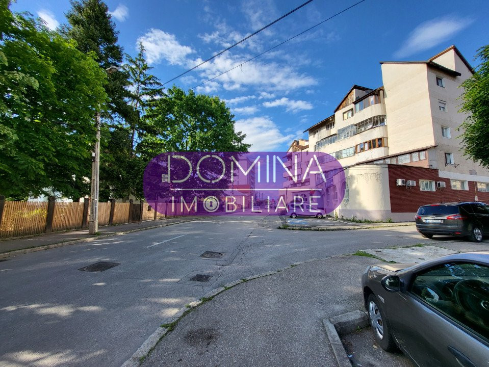 Vânzare apartament 3 camere decomandat, 70 mp,  situat în Tg. Jiu, str. A.I.Cuza