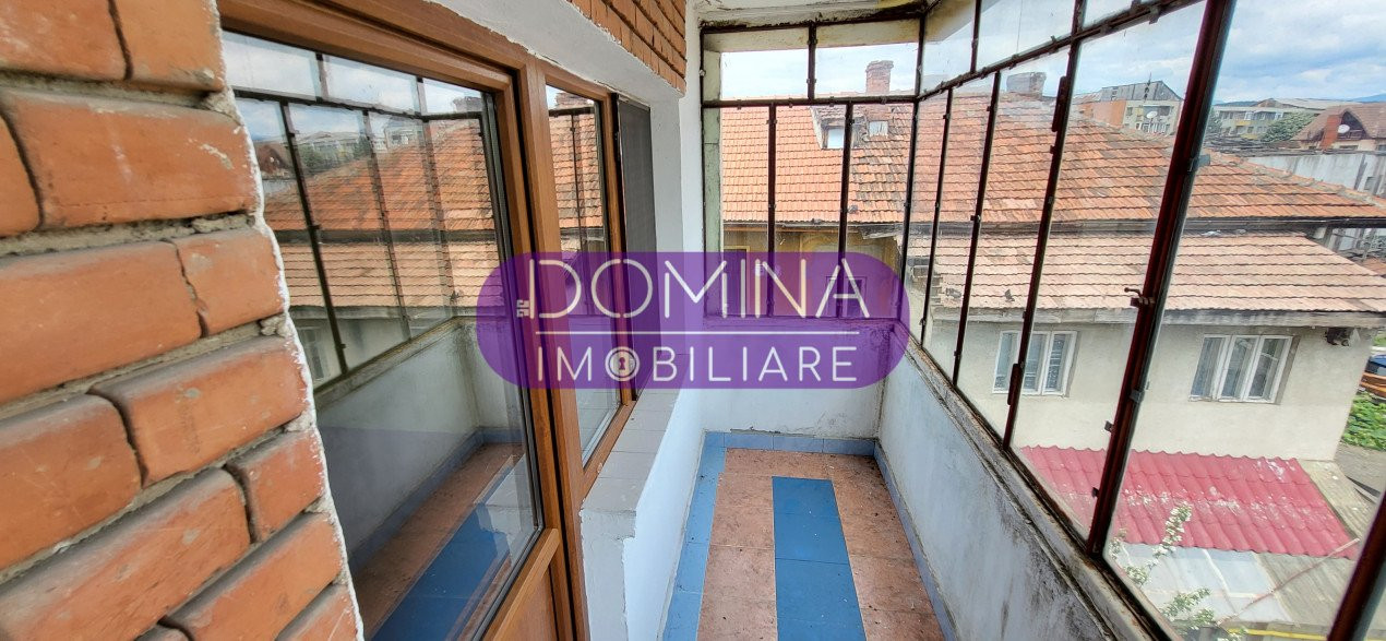 Vânzare apartament 3 camere, et. 2, în Târgu Jiu, B-dul Ecaterina Teodoroiu