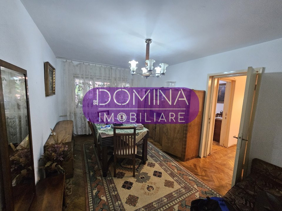 Vânzare apartament 3 camere - strada Nicolae Bălcescu - zonă centrală		