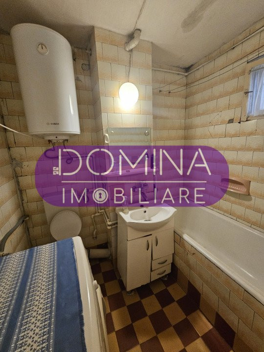 Vânzare apartament 3 camere - strada Nicolae Bălcescu - zonă centrală		