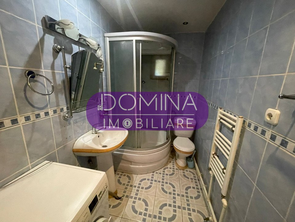 Vânzare casă, str. Petrești, la 1 km distanță de Parcul ”Coloana Infinitului” 