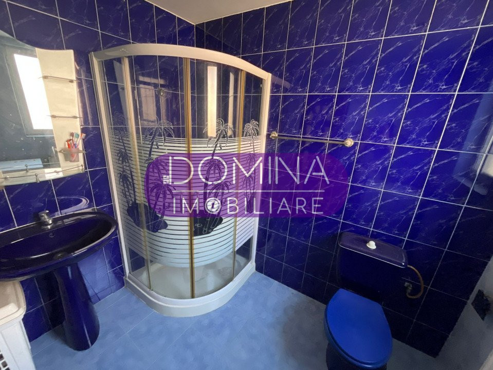 Vânzare casă, str. Petrești, la 1 km distanță de Parcul ”Coloana Infinitului” 