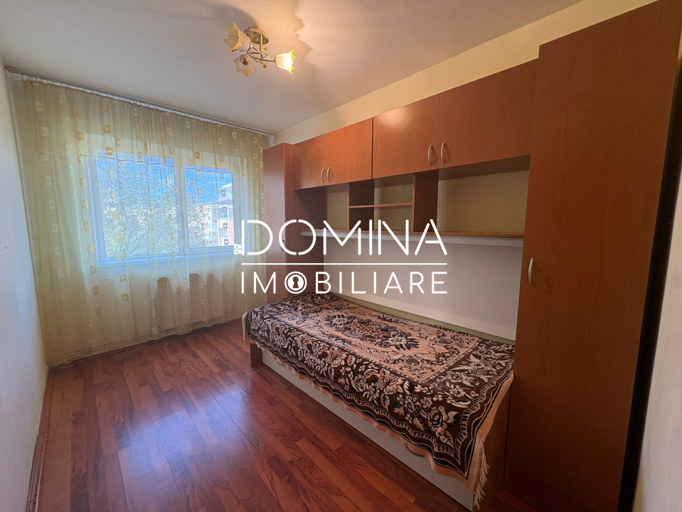 Vânzare apartament 3 camere, etaj 3, situat în Târgu Jiu, strada Slt. Ion Fota