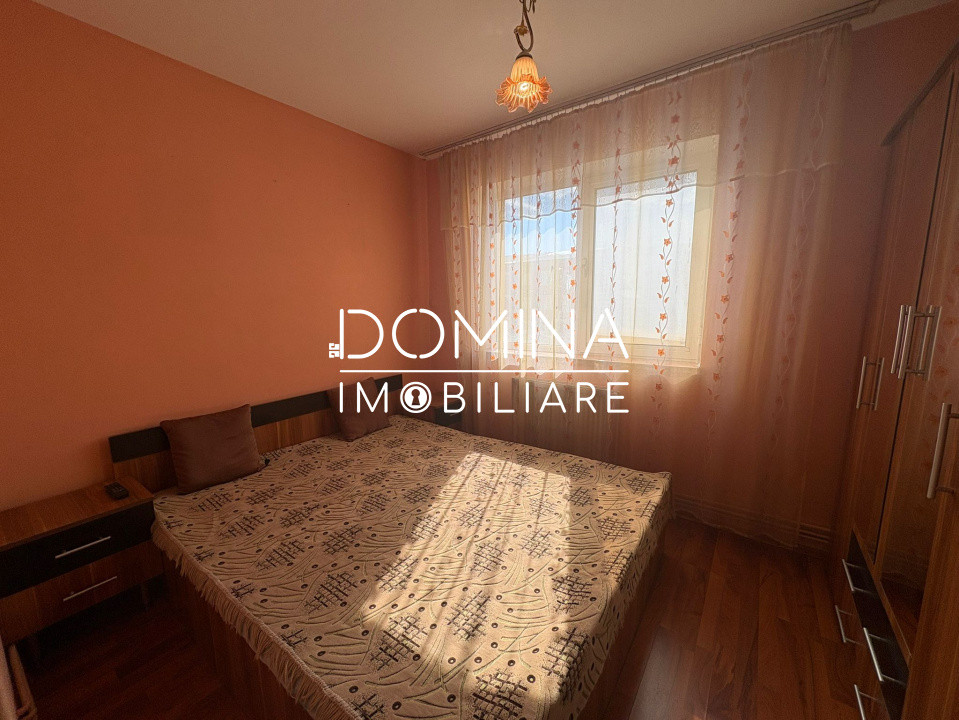 Vânzare apartament 3 camere, etaj 3, situat în Târgu Jiu, strada Slt. Ion Fota