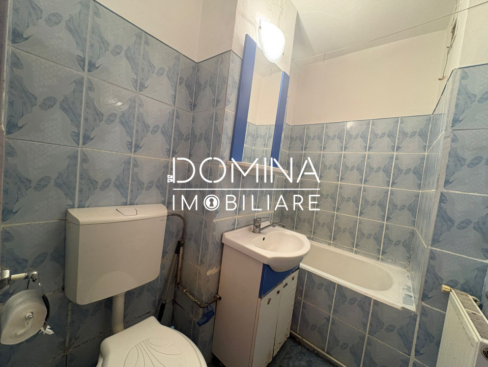 Vânzare apartament 3 camere, etaj 3, situat în Târgu Jiu, strada Slt. Ion Fota