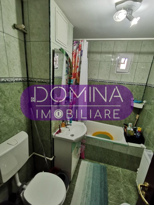 Vânzare apartament central cu 2 camere, situat în Târgu Jiu, strada Cerna