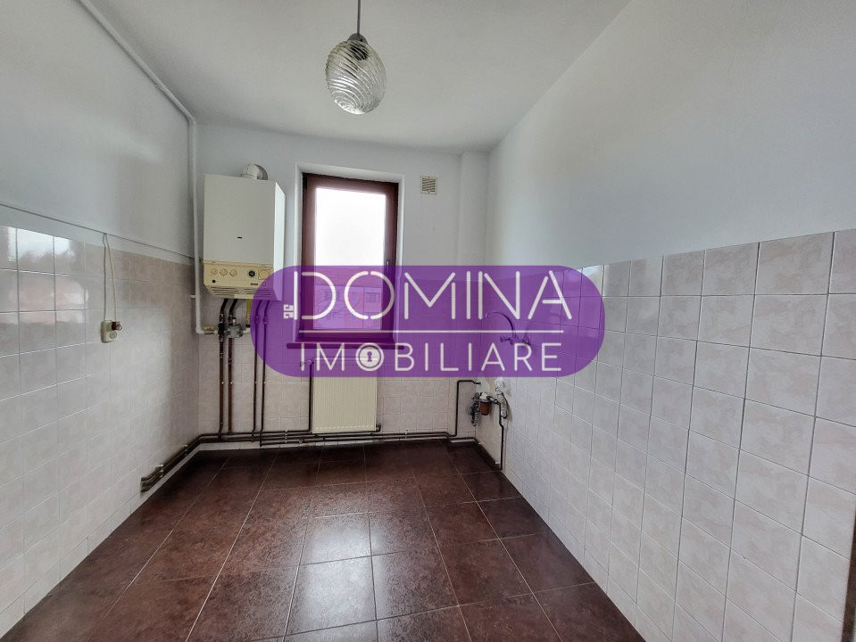 Vânzare apartament 2 camere luminos - strada Unirii - zonă centrală