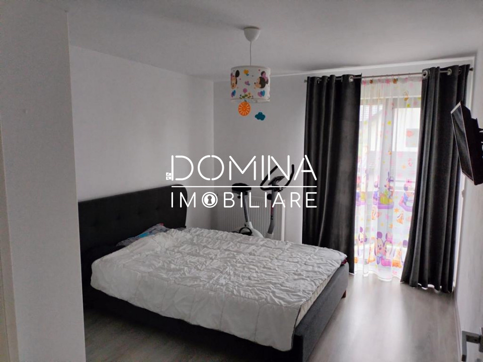 Vânzare casă cu piscină, în cartier privat - zona Dumbrava