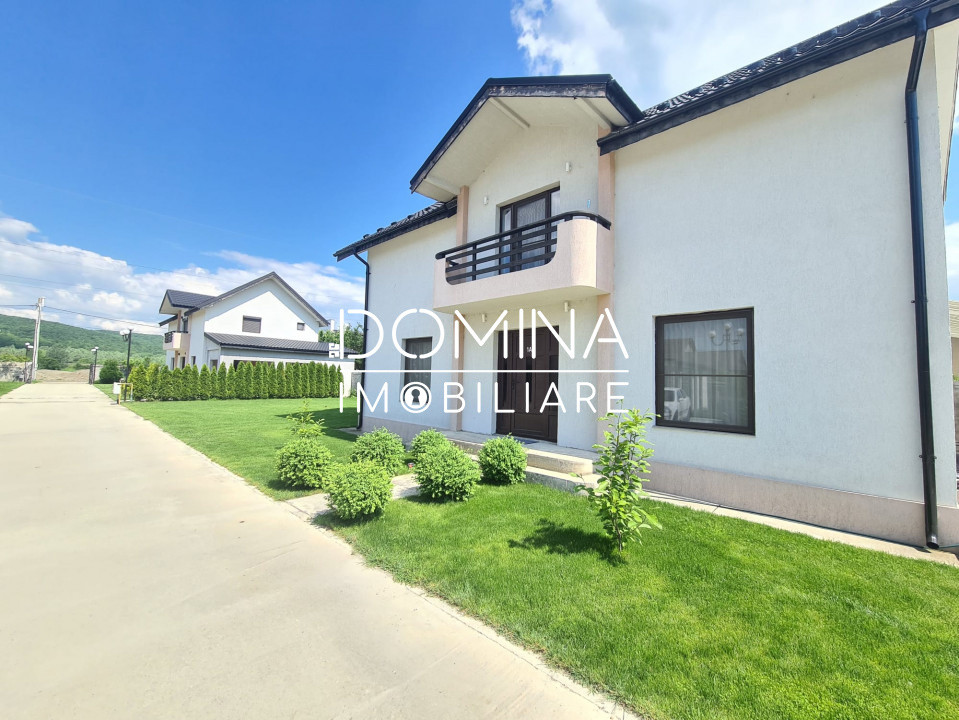 Vânzare casă cu piscină, în cartier privat - zona Dumbrava