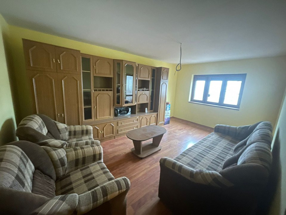 Vânzare apartament 3 camere, situat în Rovinari, Aleea Mesteacănului