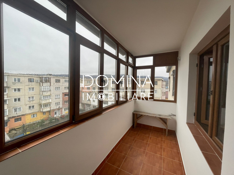 Vânzare apartament 3 camere, situat în Rovinari, Aleea Mesteacănului