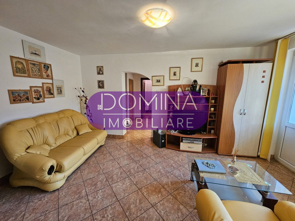 Vânzare apartament 3 camere, situat în Târgu Jiu, etaj 1, strada Unirii 