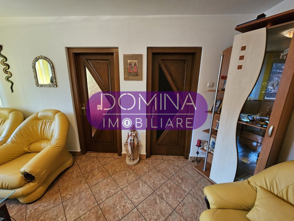 Vânzare apartament 3 camere, situat în Târgu Jiu, etaj 1, strada Unirii 