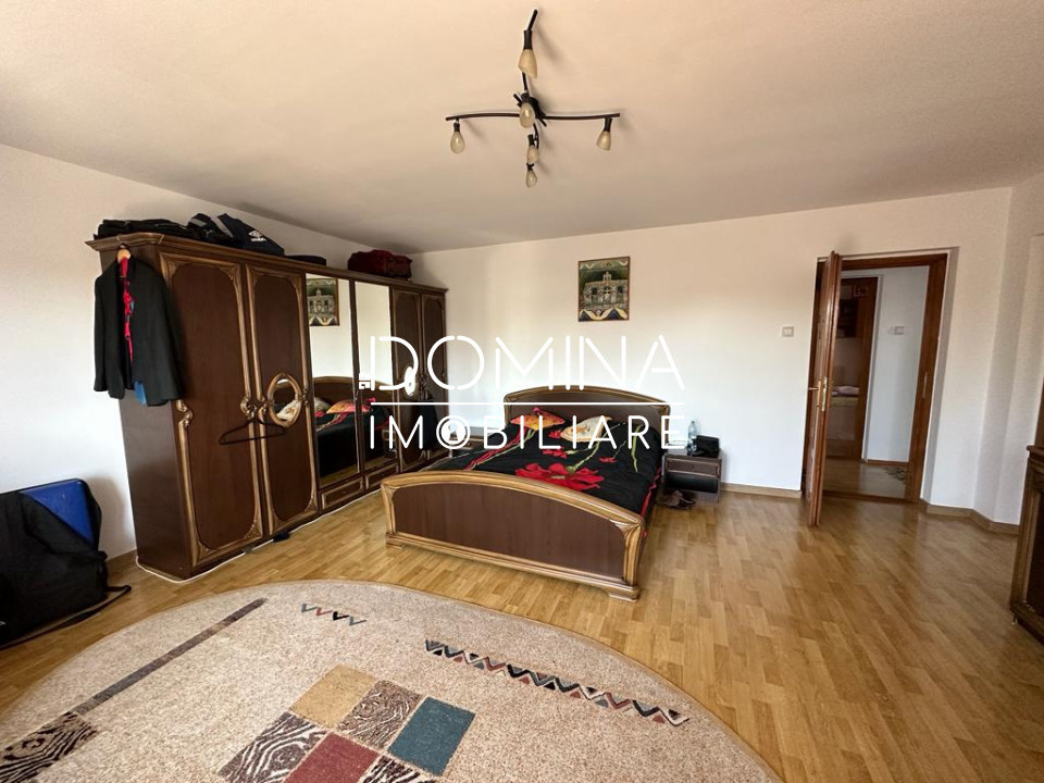  Vânzare proprietate impunătoare, strada Bujorului - cartier Primăverii