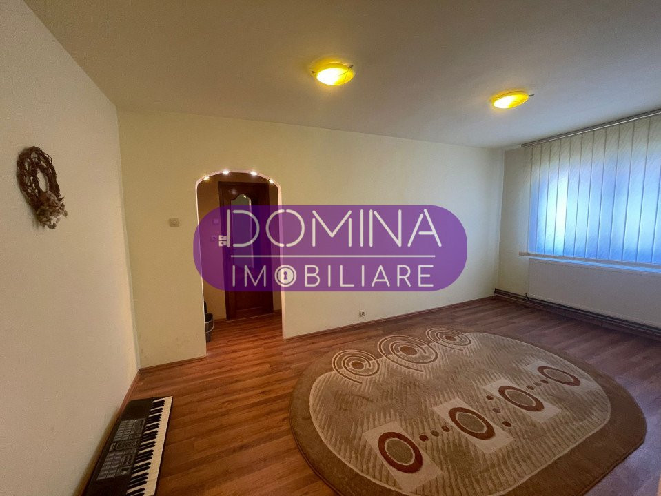 Vânzare apartament 3 camere situat în Târgu Jiu, strada 22 Decembrie 1989