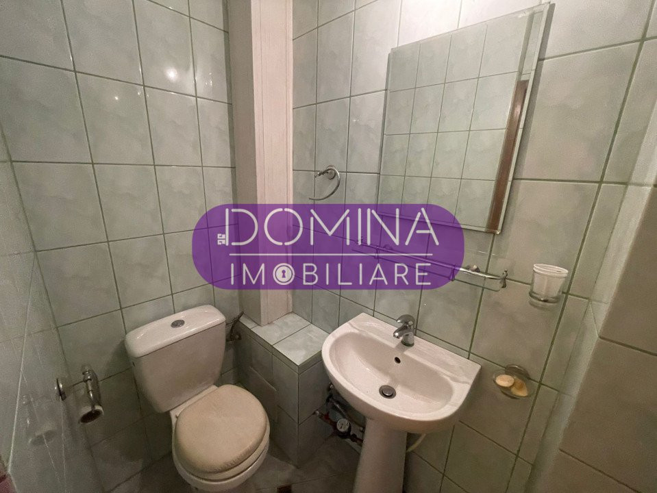 Vânzare apartament 3 camere situat în Târgu Jiu, strada 22 Decembrie 1989