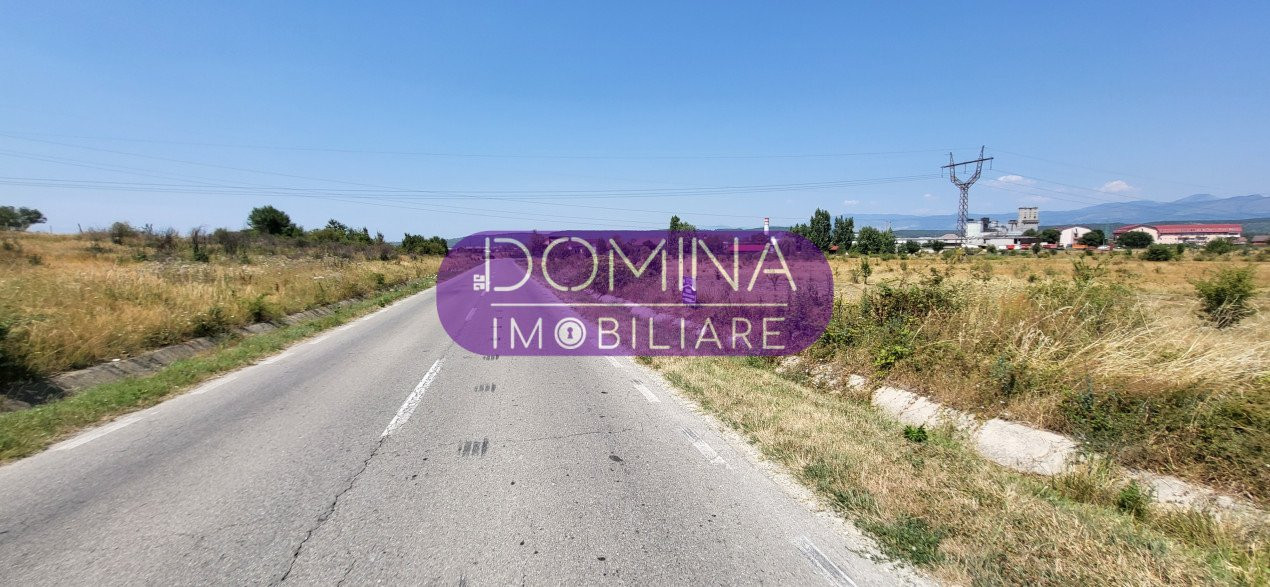 Vânzare teren intravilan, suprafață 2.500 mp,  situat în Tg Jiu, str. Ciocârlău