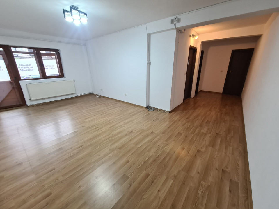 Închiriere spațiu comercial sau de birouri,  în Tg Jiu, str. 16 Februarie