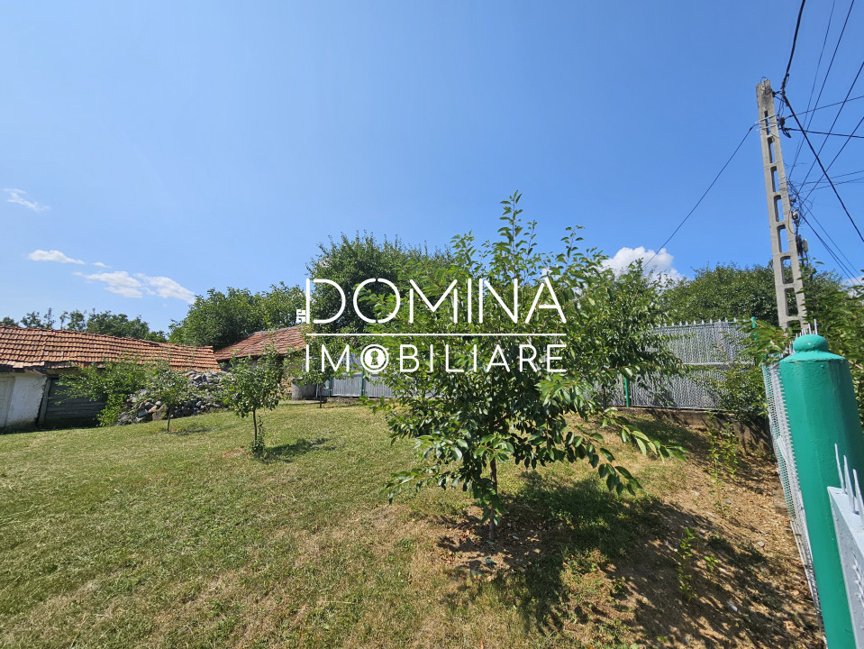 Vânzare teren intravilan, 1.202 mp, situat în comuna Runcu, sat Dobrița 