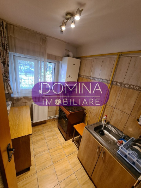 Vânzare garsonieră confort 1 situată în Târgu Jiu, Strada Garofiței